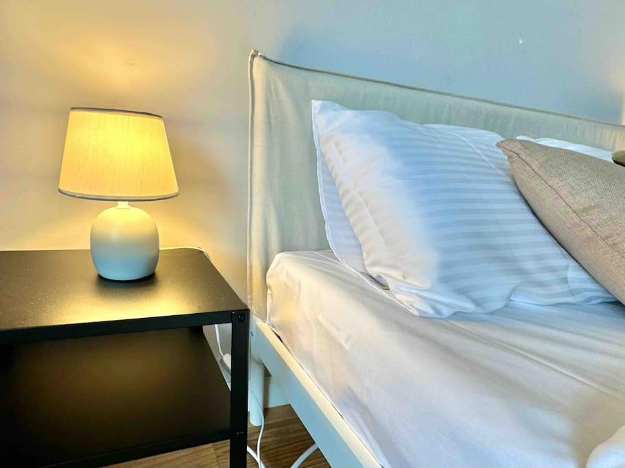 Wola Sowinskiego - Salon, Sypialnia, Balkon, Parking Warsaw