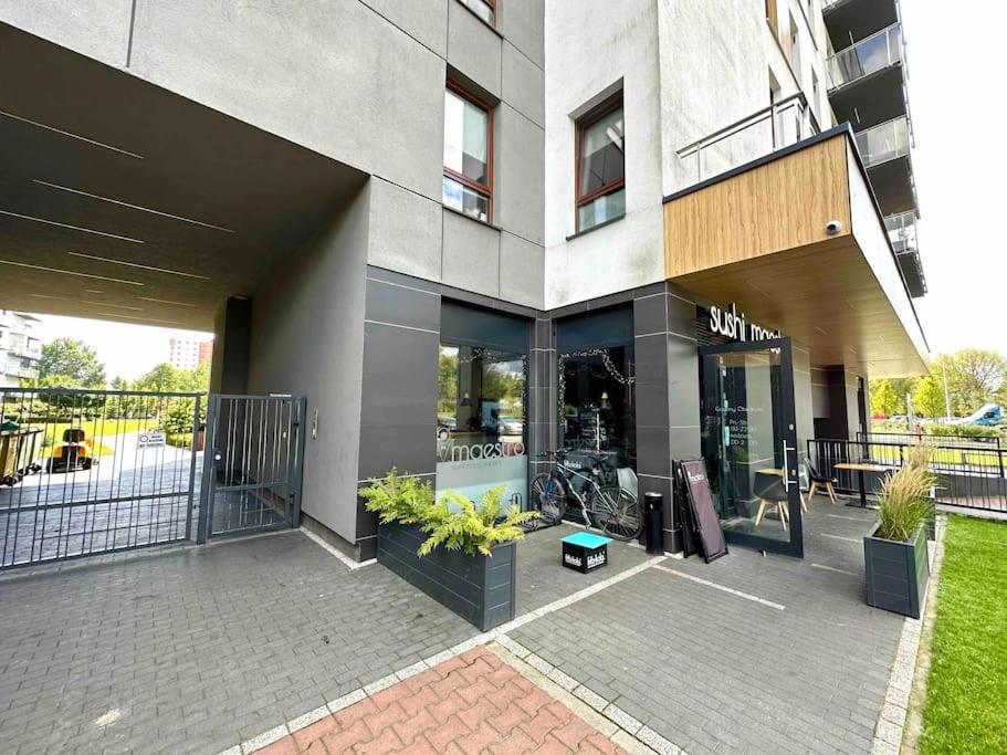 Wola Sowinskiego - Salon, Sypialnia, Balkon, Parking * Warsaw