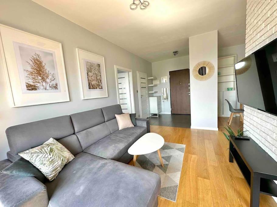 Wola Sowinskiego - Salon, Sypialnia, Balkon, Parking *