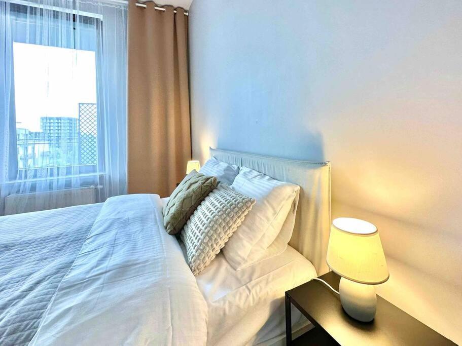 Wola Sowinskiego - Salon, Sypialnia, Balkon, Parking Apartment *